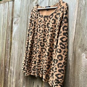 Buffalo David Bitton Cheetah Print Sweatshirt With Scoop Neckline